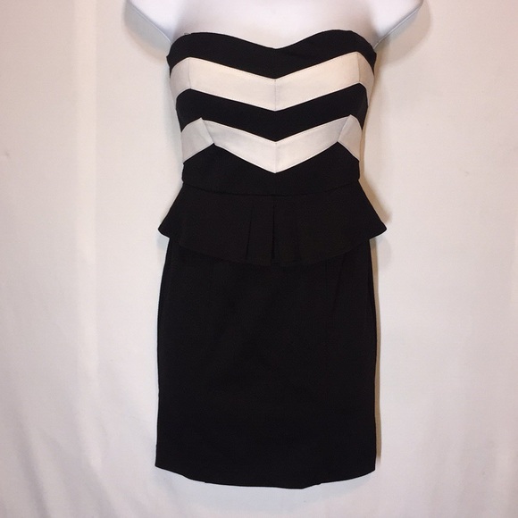FOREVER 21 Strapless Bodycon Ruffle Top Mini Dress - Picture 2 of 8